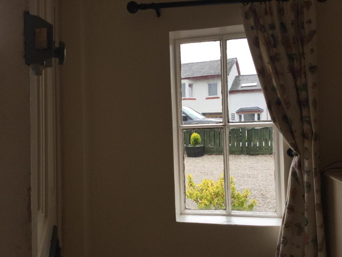 Three-Bedroom Old Cottage Free Parking 인버네스 외부 사진