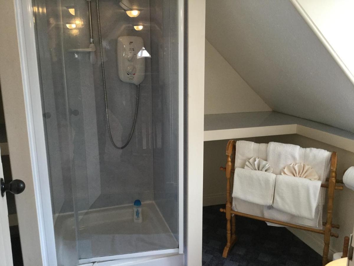 Three-Bedroom Old Cottage Free Parking 인버네스 외부 사진