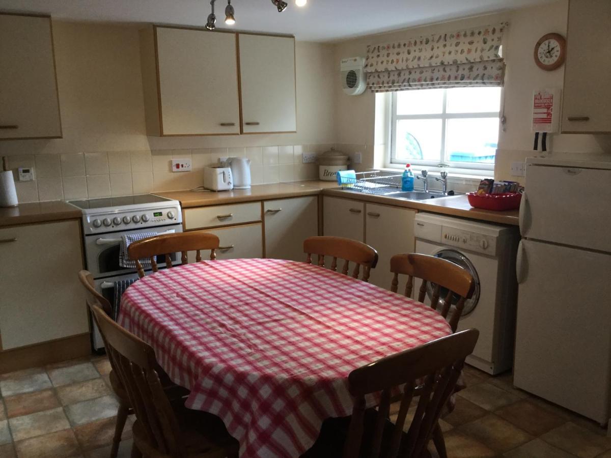 Three-Bedroom Old Cottage Free Parking 인버네스 외부 사진