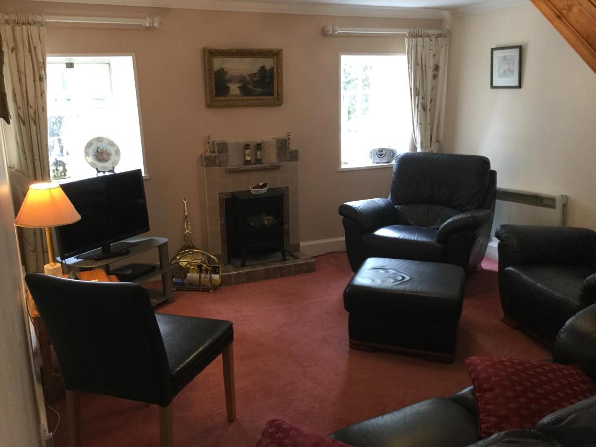 Three-Bedroom Old Cottage Free Parking 인버네스 외부 사진