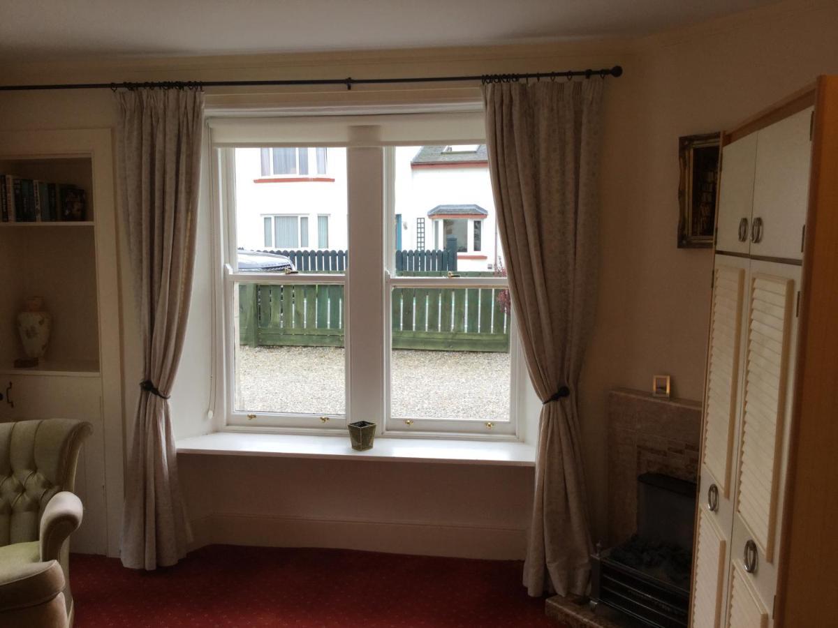 Three-Bedroom Old Cottage Free Parking 인버네스 외부 사진