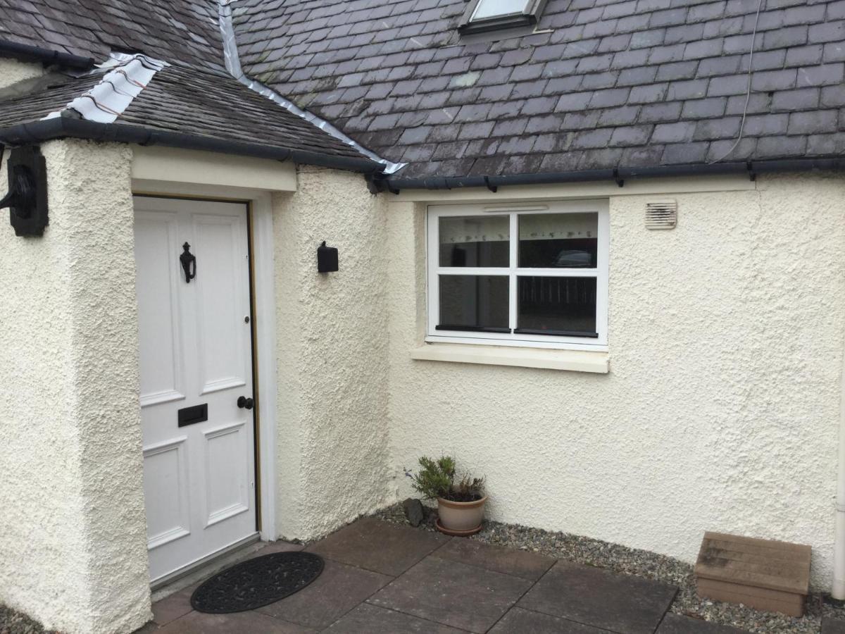 Three-Bedroom Old Cottage Free Parking 인버네스 외부 사진