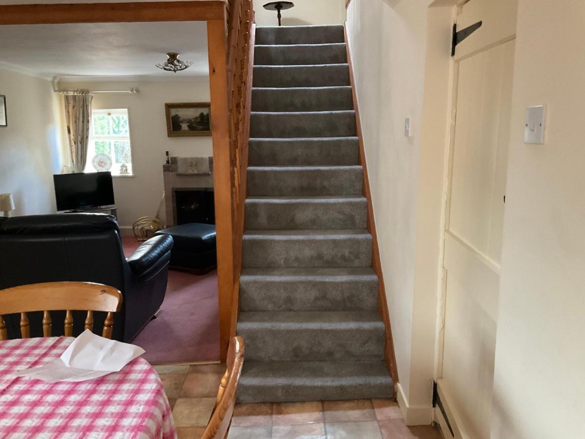 Three-Bedroom Old Cottage Free Parking 인버네스 외부 사진