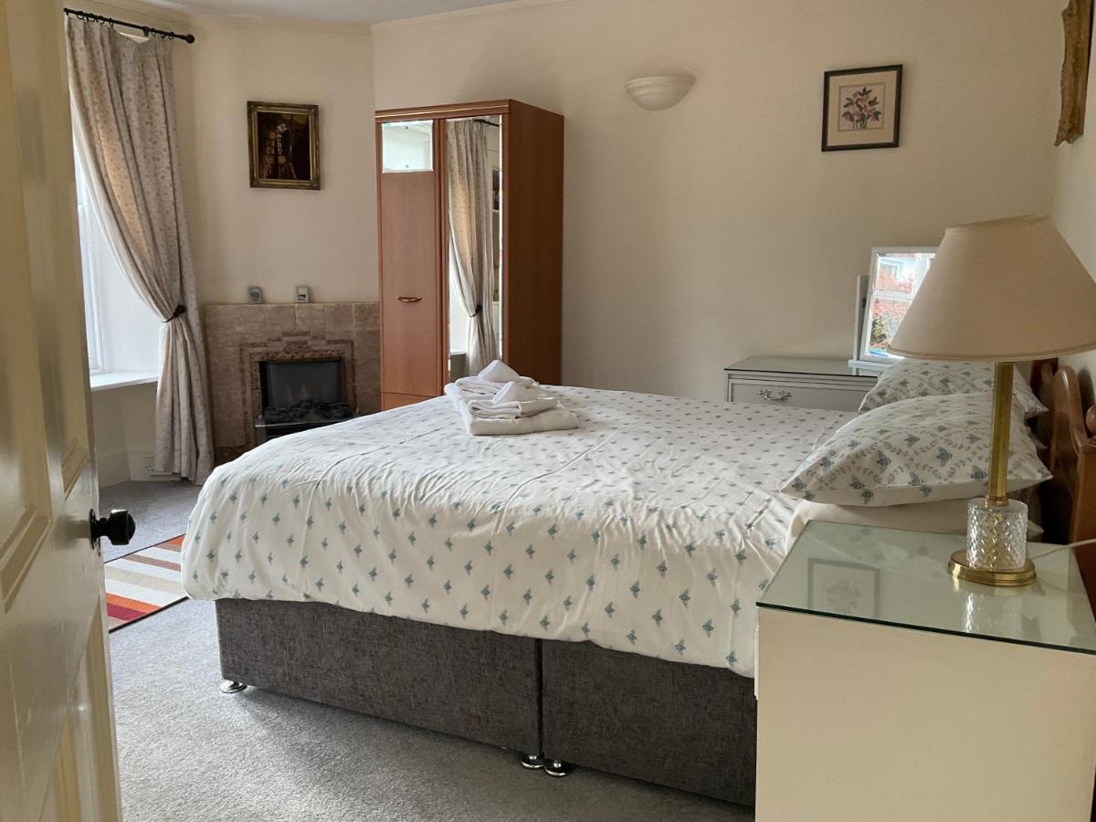 Three-Bedroom Old Cottage Free Parking 인버네스 외부 사진