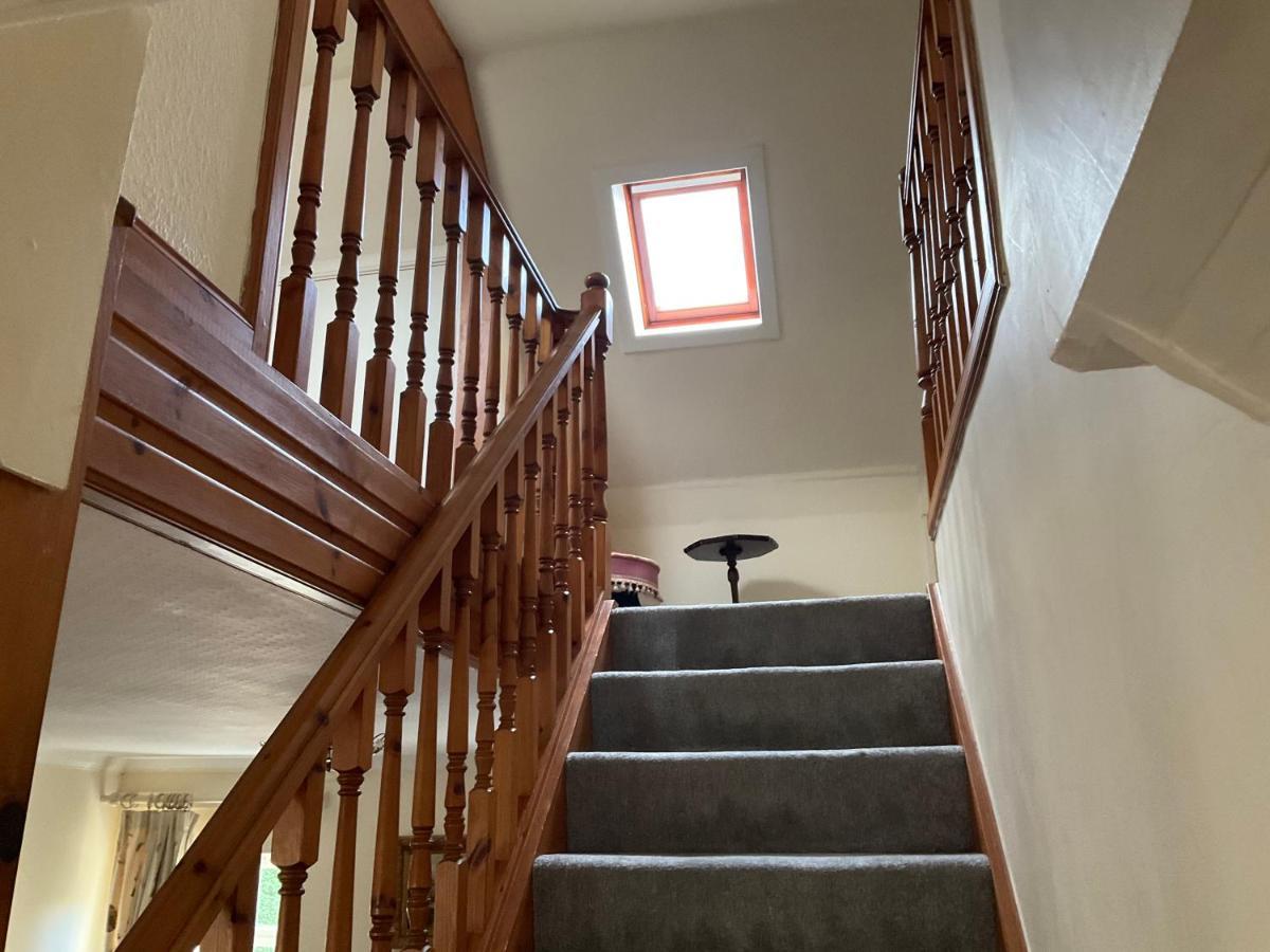 Three-Bedroom Old Cottage Free Parking 인버네스 외부 사진